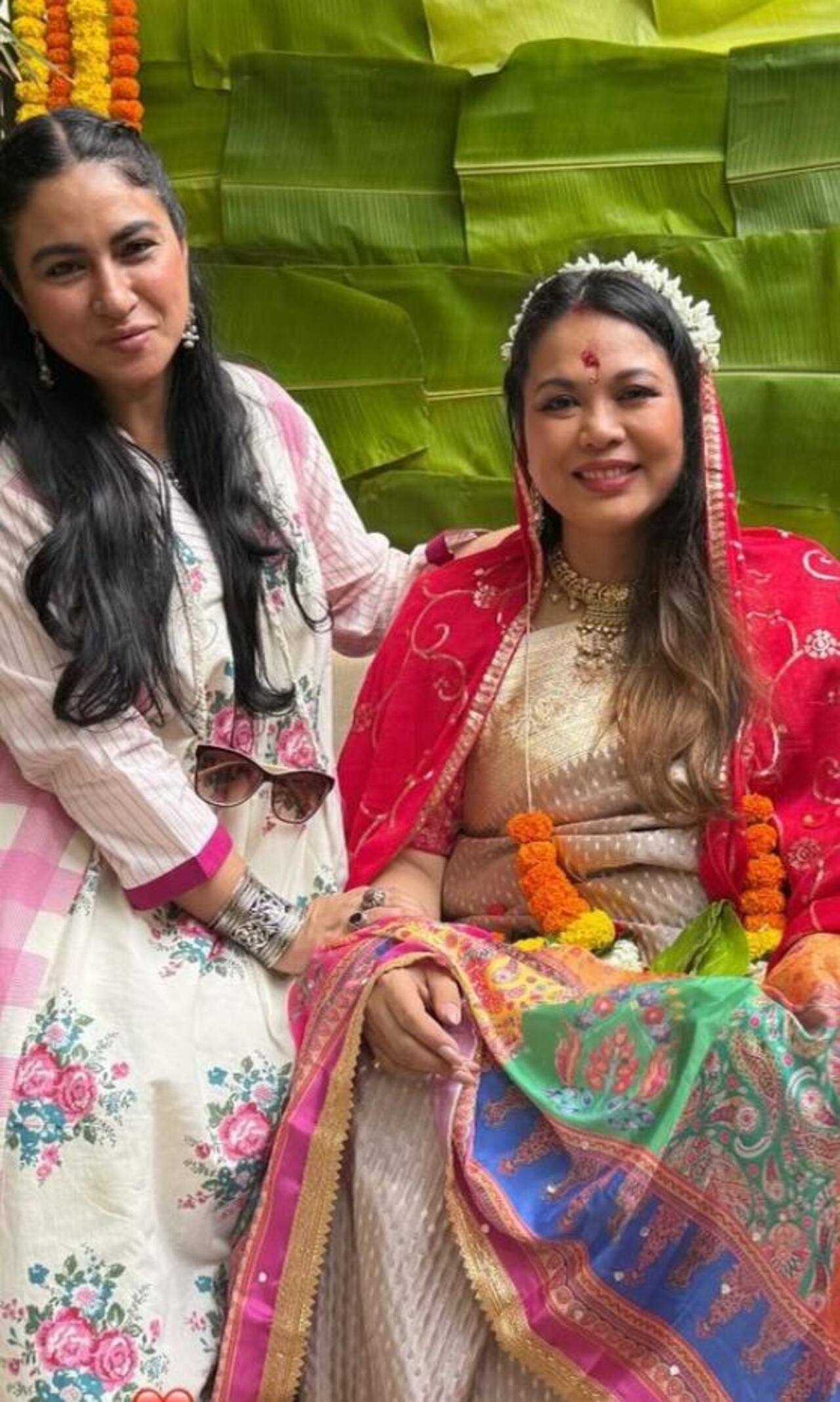 <p>Priya Malik was seen posing with Lin and performing her baby shower rituals.</p>